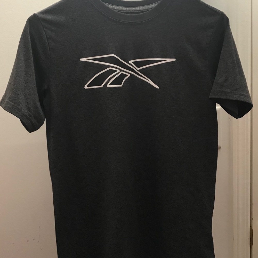 Reebok T-Shirt/Shorts Set